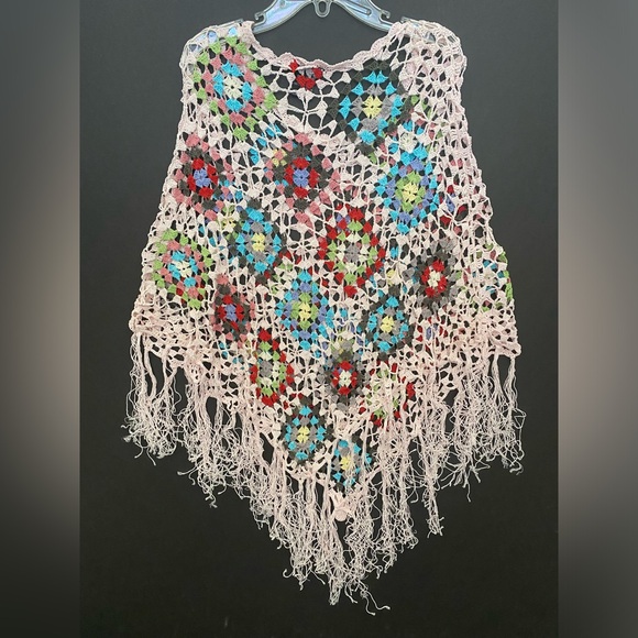 American Attitudes Crotchet Poncho Shawl w/ Fringe Girl's Vintage - Picture 2 of 5